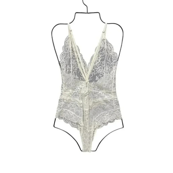 lingerie - Picture 3 of 3